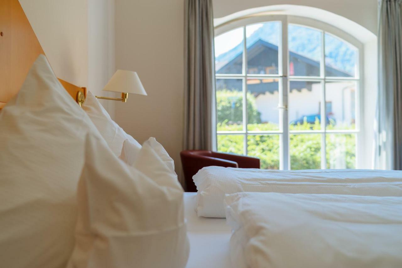 Hotel Hohenaschau アシャウ・イム・キームガウ エクステリア 写真