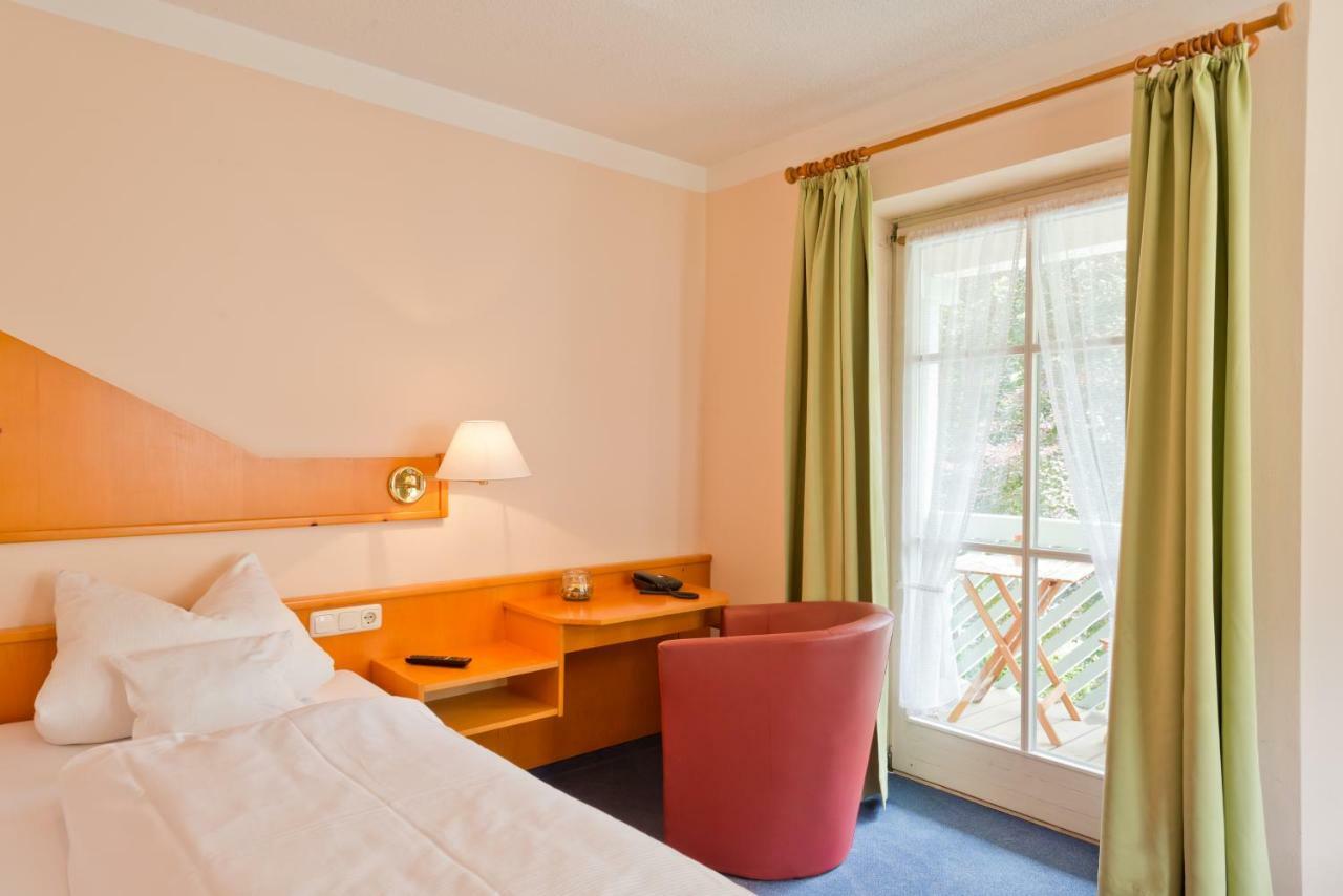Hotel Hohenaschau アシャウ・イム・キームガウ エクステリア 写真